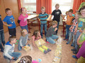 Übergabe an die zukünftigen Schulanfänger