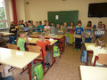 Übergabe an die zukünftigen Schulanfänger