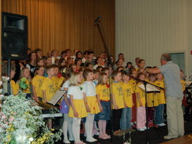 Grundschulchor, Mittelschulchor und Gesangverein