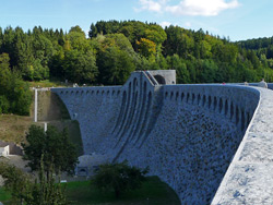 Sperrmauer