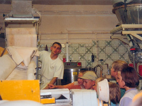 Kneading machine